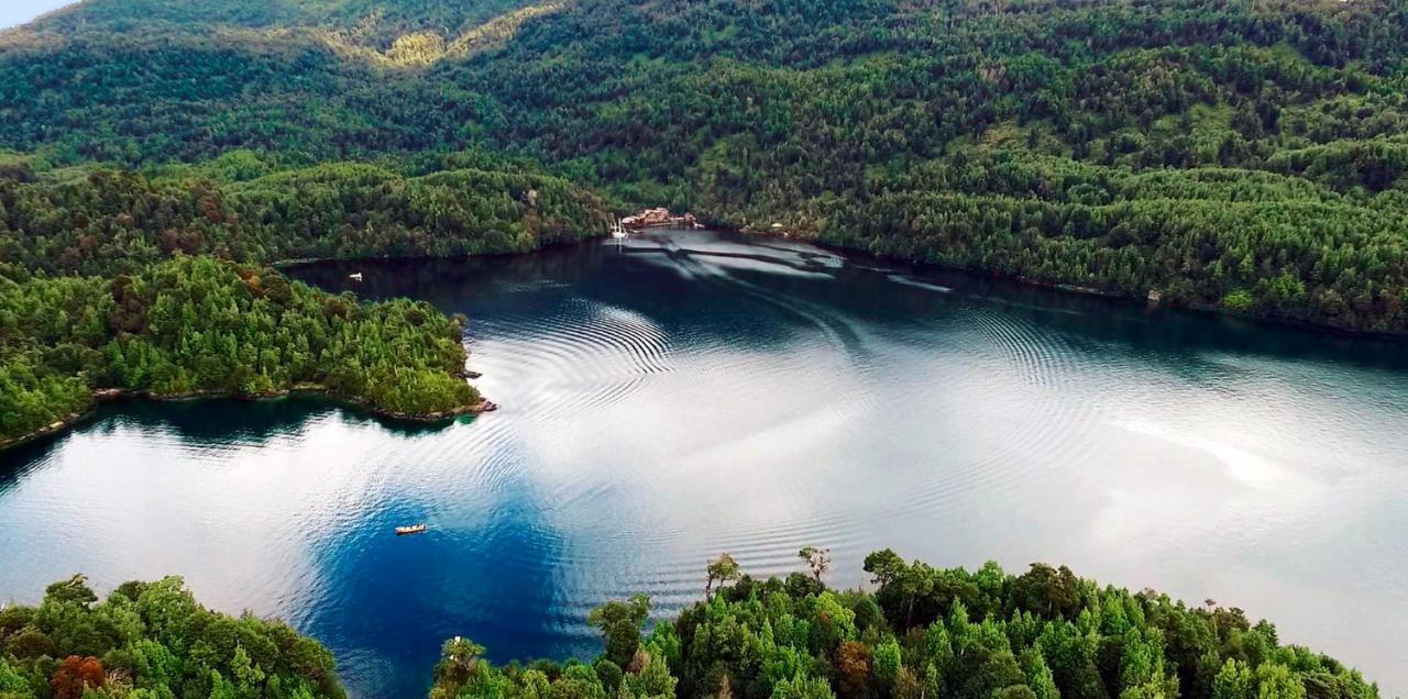 Puyuhuapi Lodge & Spa Luaran gambar